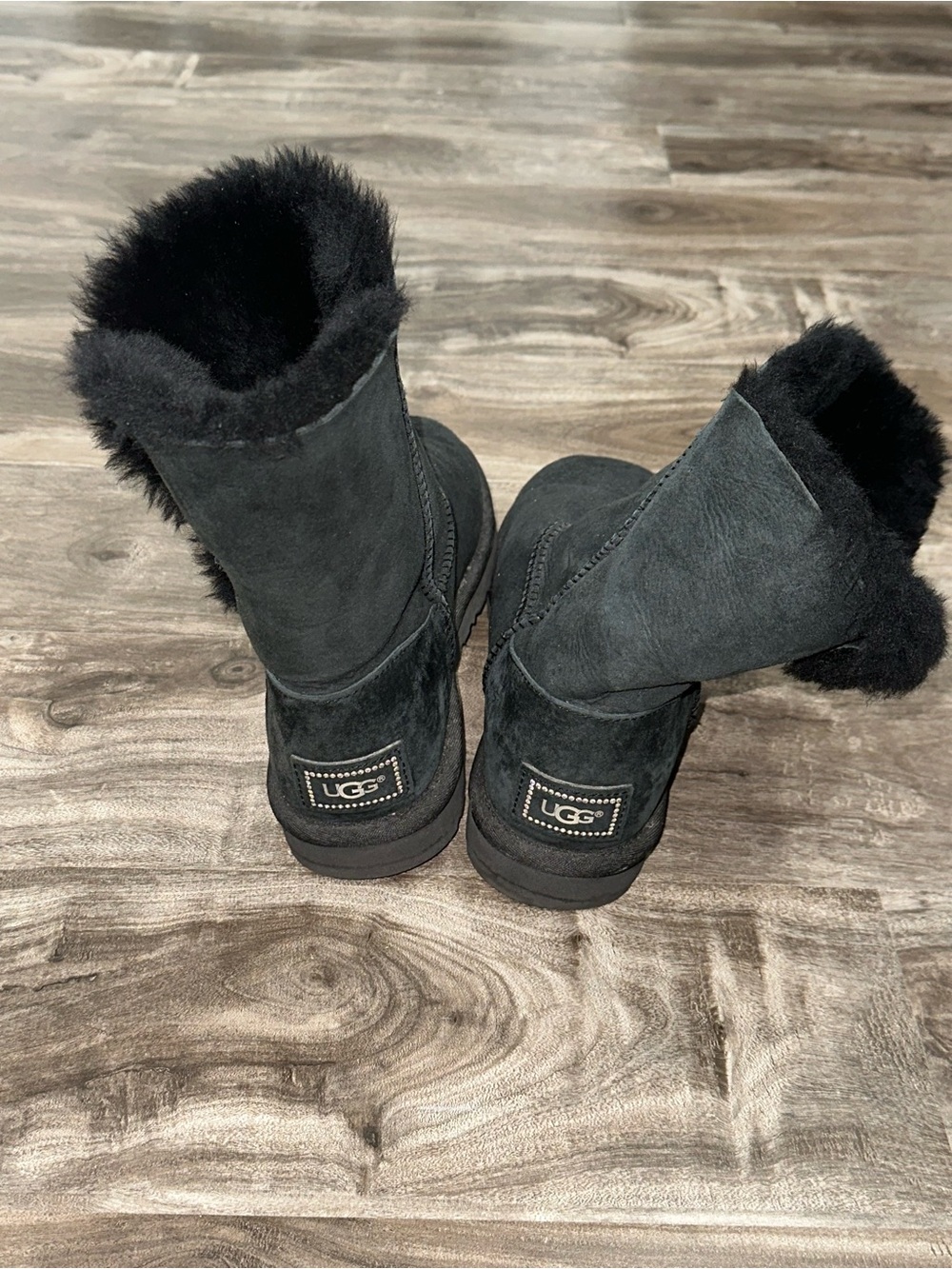 Brand New UGG Australia Black Shearling Boots Women’s Size 8